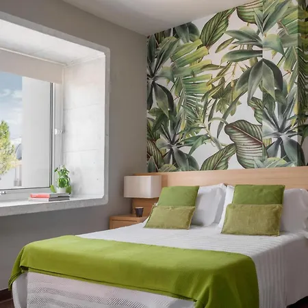 Duparc Hotel 3*
