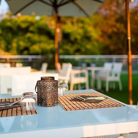 杜派克酒店 酒店